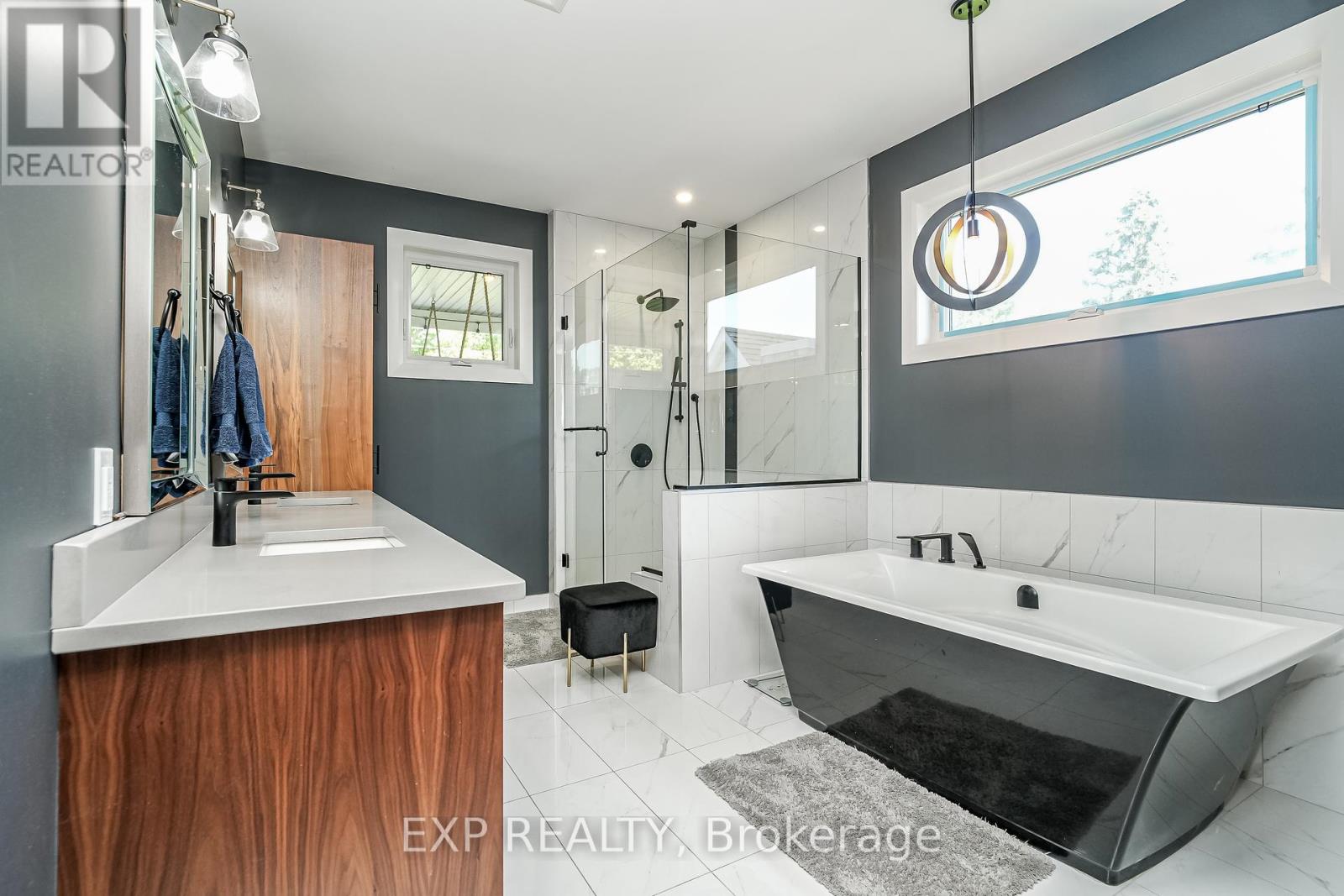 7 Phillip Drive, Ottawa, Ontario  K2E 6R6 - Photo 22 - X12151803