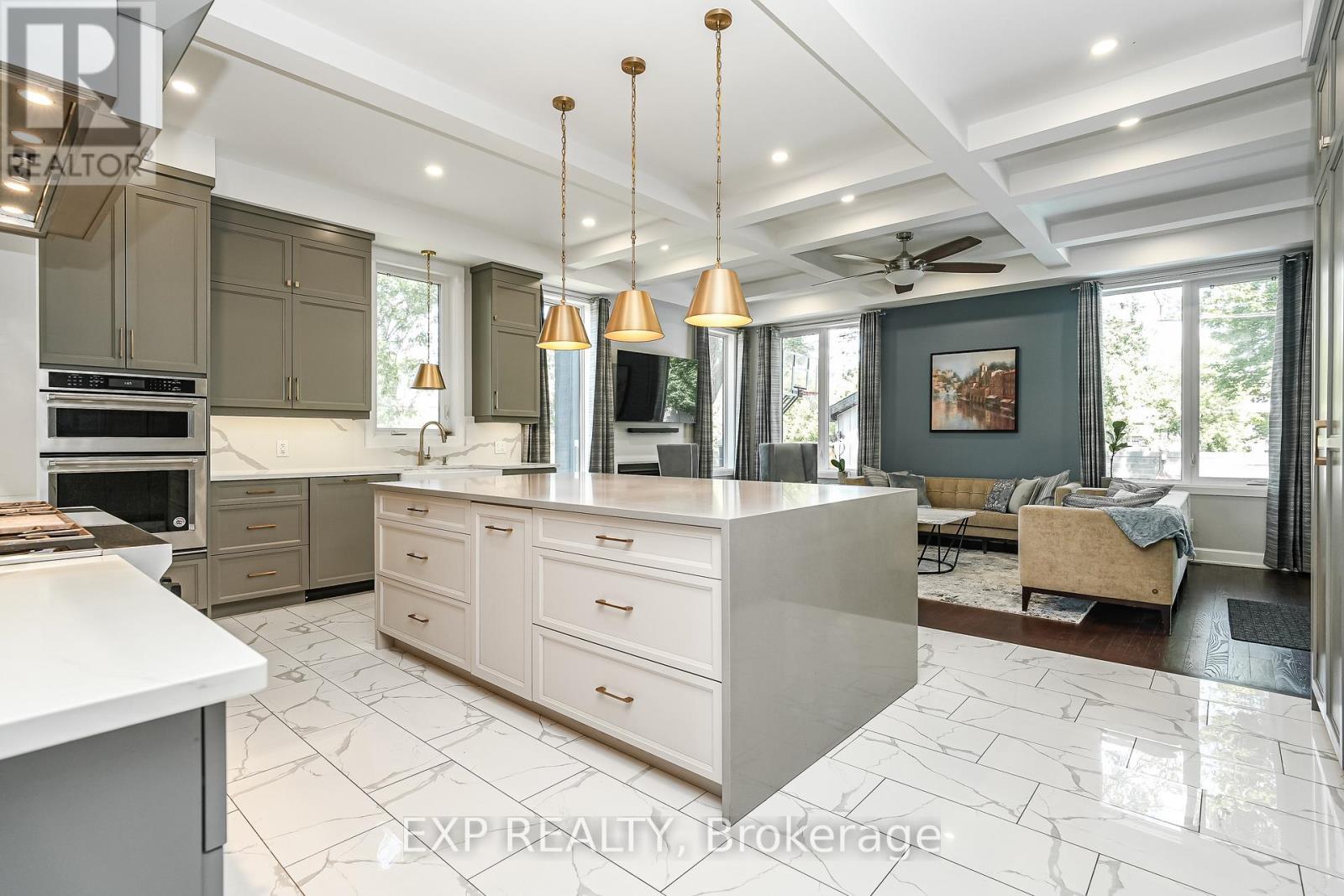 7 Phillip Drive, Ottawa, Ontario  K2E 6R6 - Photo 3 - X12151803