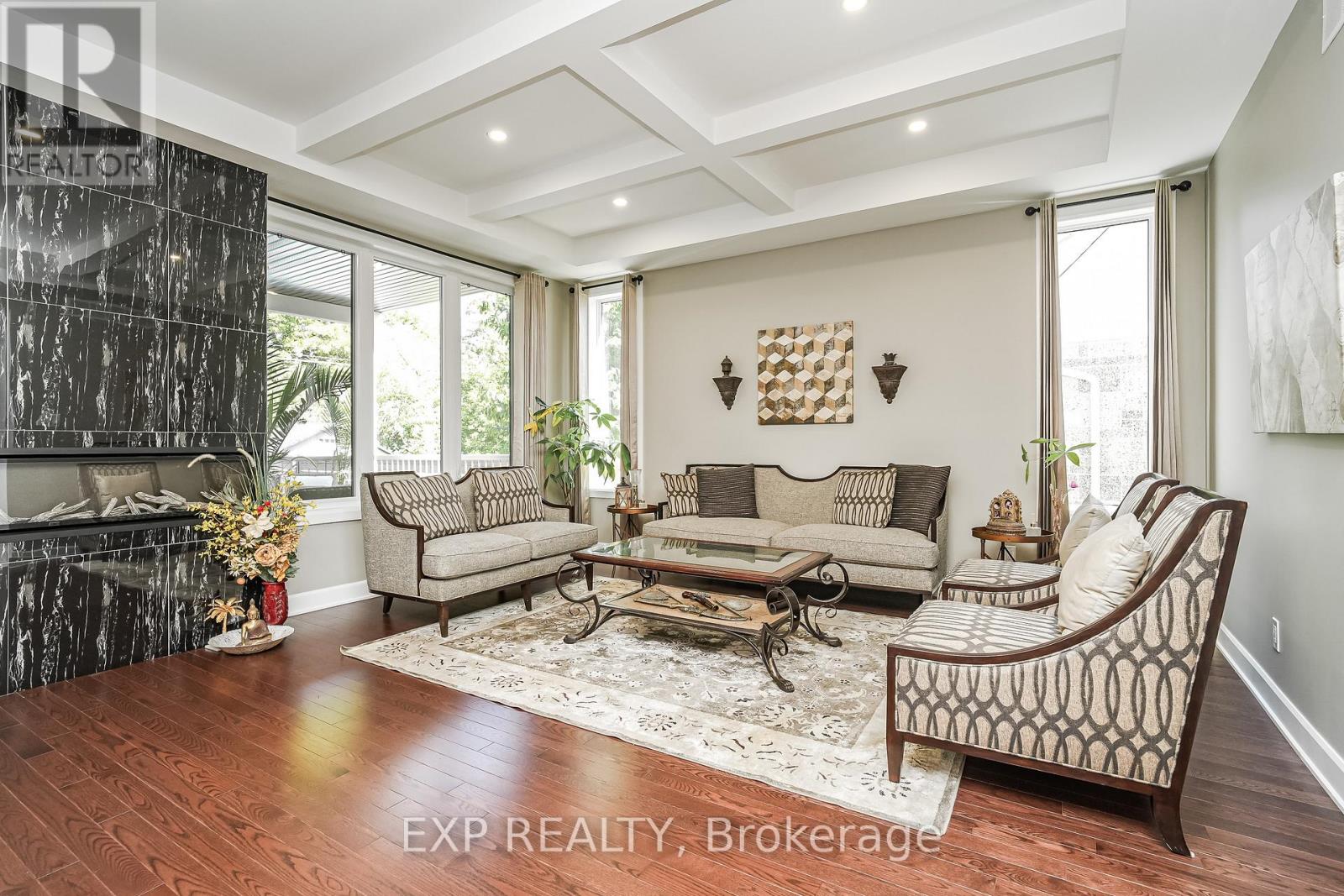 7 Phillip Drive, Ottawa, Ontario  K2E 6R6 - Photo 9 - X12151803