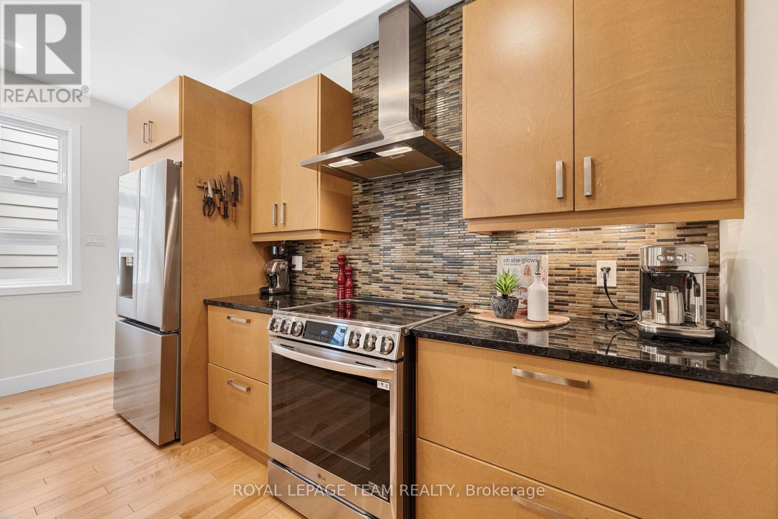 497 Hilson Avenue, Ottawa, Ontario  K1Z 6C6 - Photo 9 - X12151831