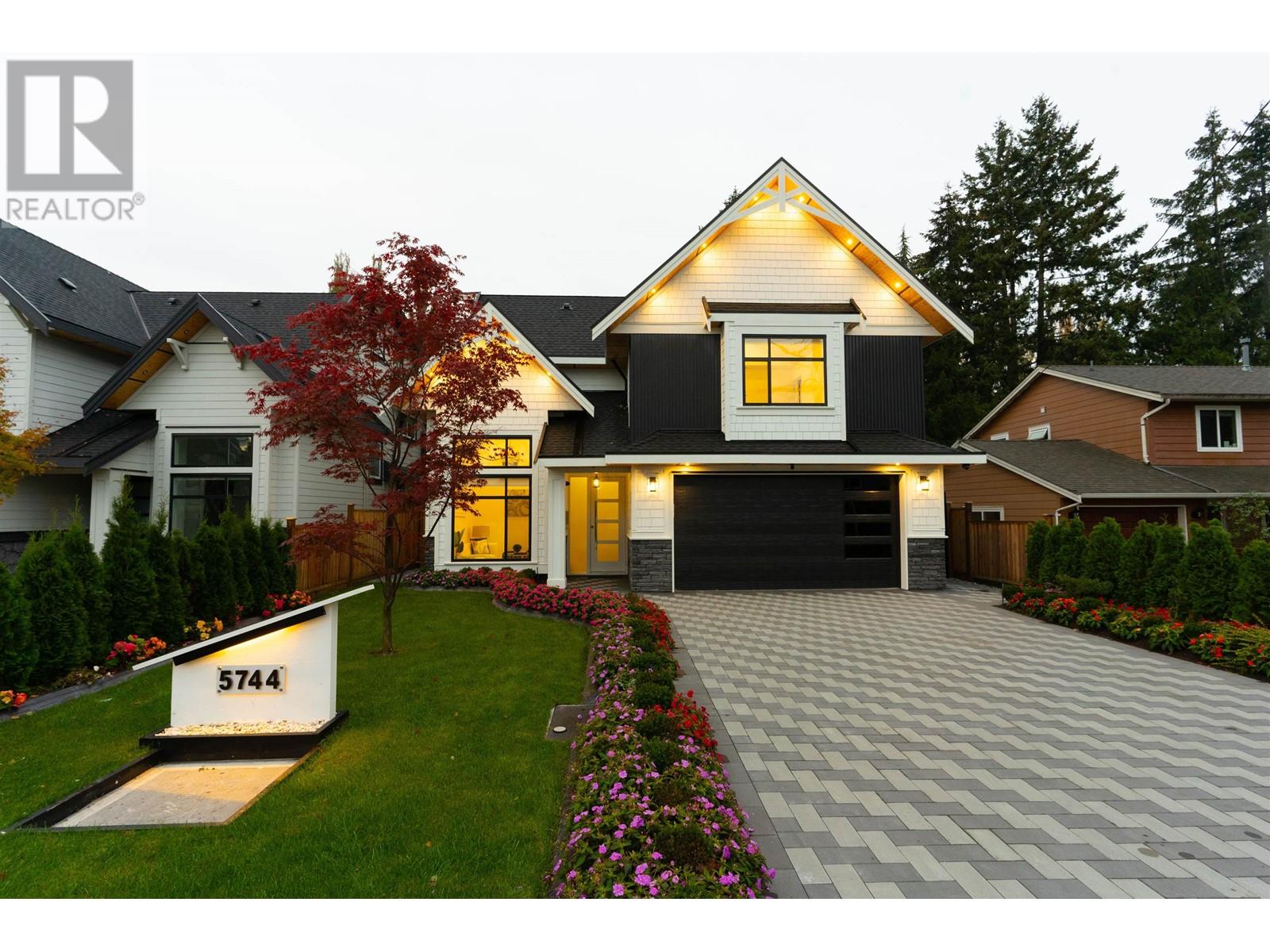 Property at 5744 16A AVENUE image 1