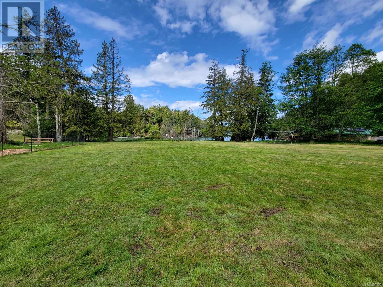 2614 Crowsnest Dr, Pender Island, British Columbia  V0N 2M2 - Photo 42 - 992152