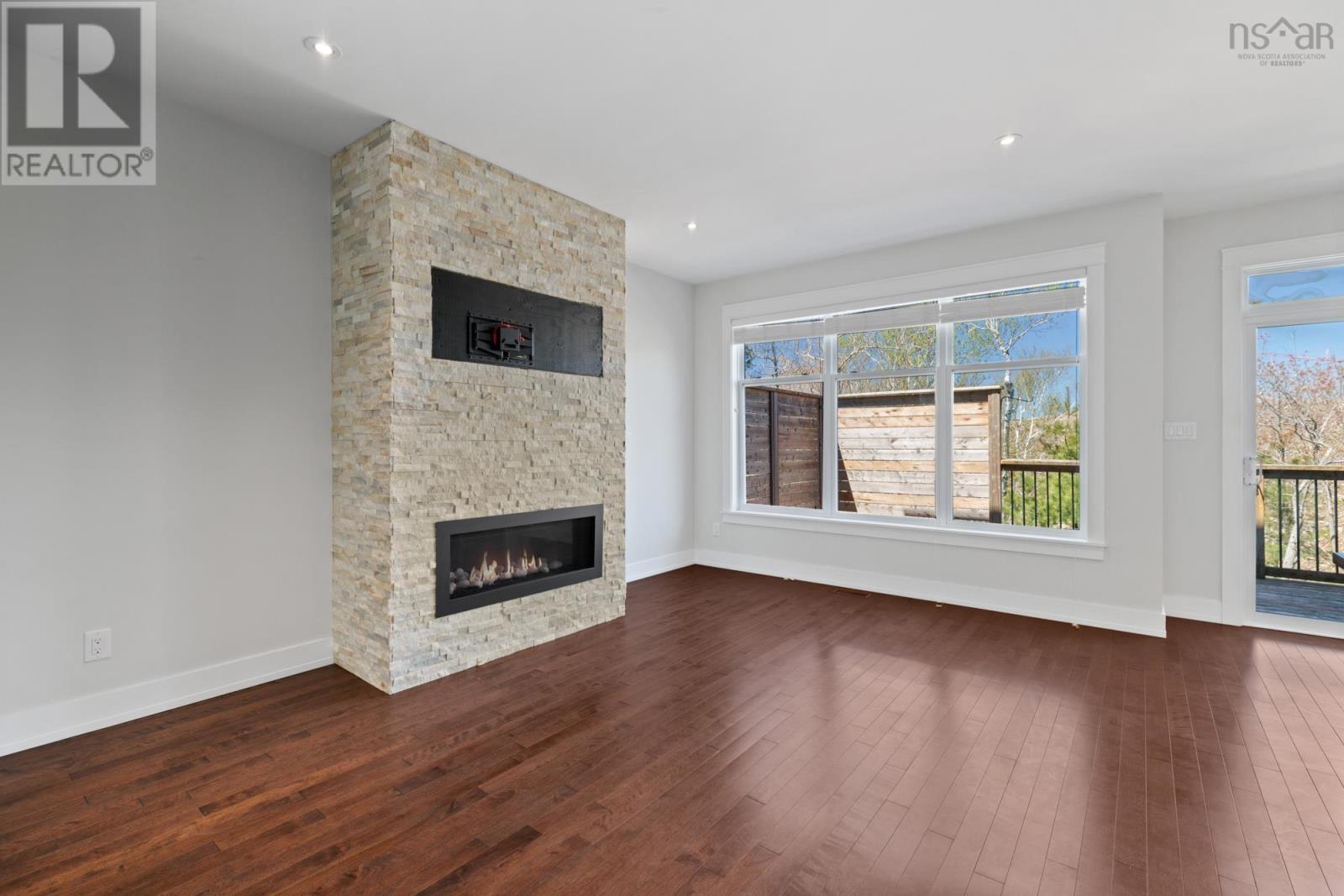 395 Fleetview Drive, Halifax, Nova Scotia  B3M 4V4 - Photo 9 - 202511121