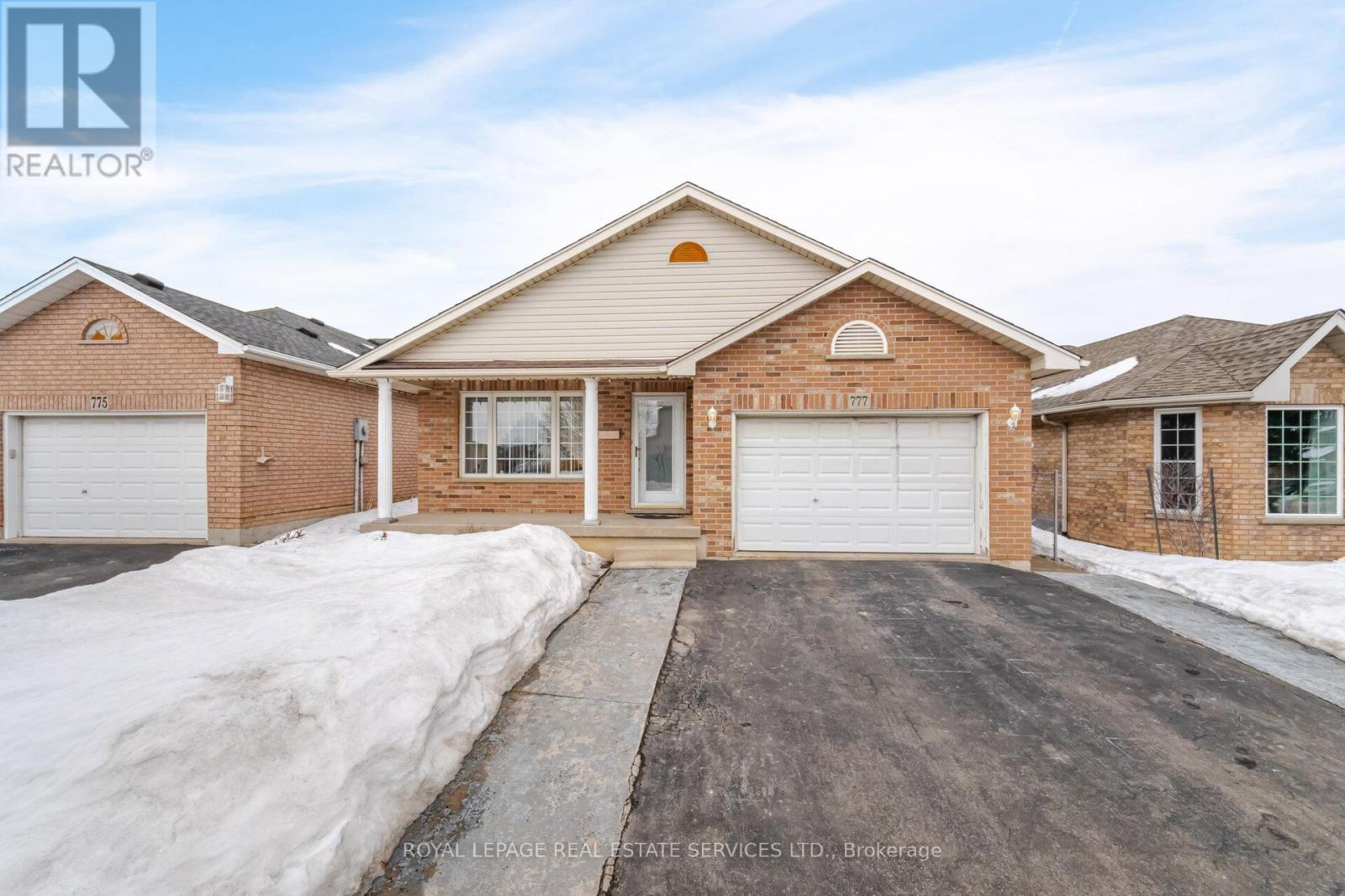 Property at 777 LIMERIDGE ROAD E image 1