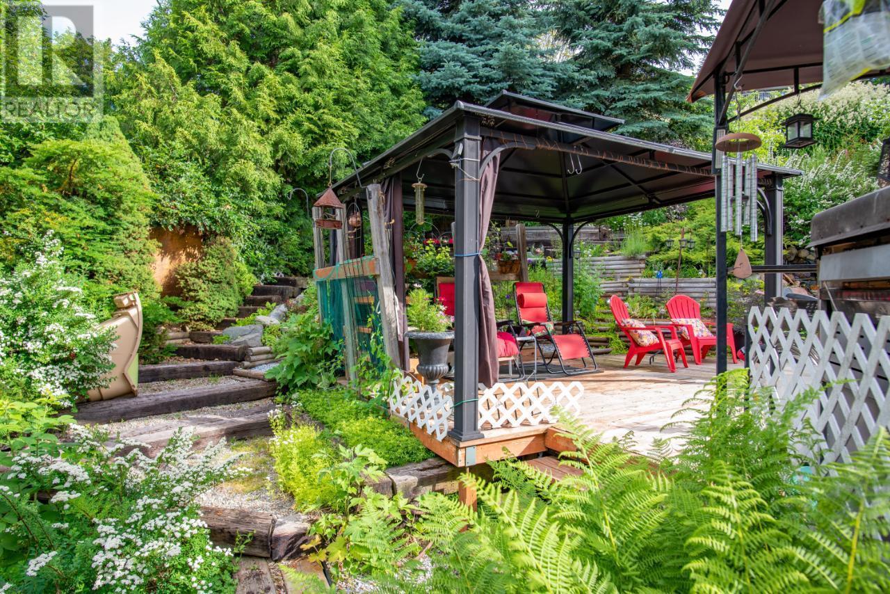 2170 Thompson Avenue, Rossland, British Columbia  V0G 1Y0 - Photo 54 - 10344212