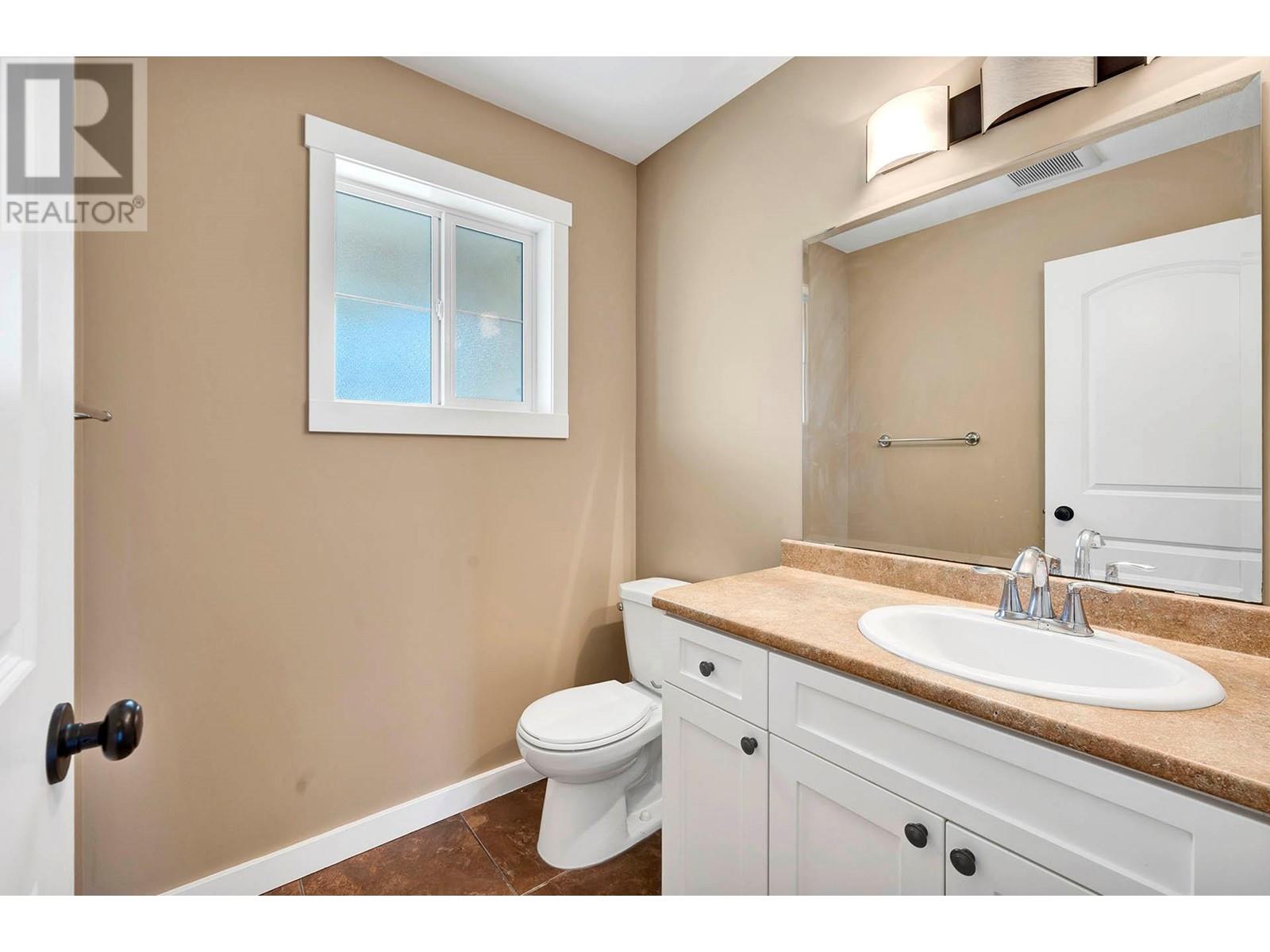 2074 Highland Place, Kamloops, British Columbia  V2E 0E8 - Photo 15 - 10347833