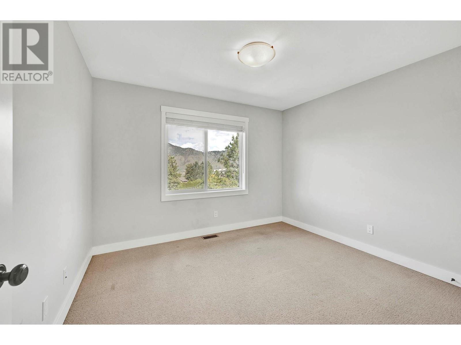 Property at 2074 HIGHLAND Place image 5