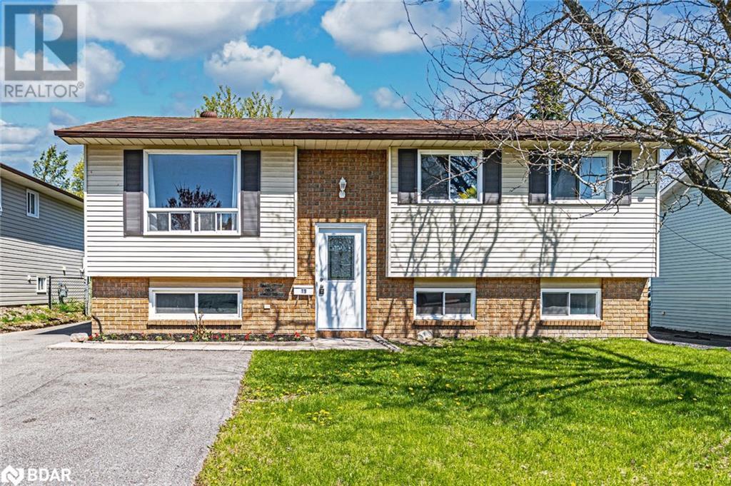 19 Korlea Crescent, Orillia, Ontario  L3V 7K3 - Photo 1 - 40728562