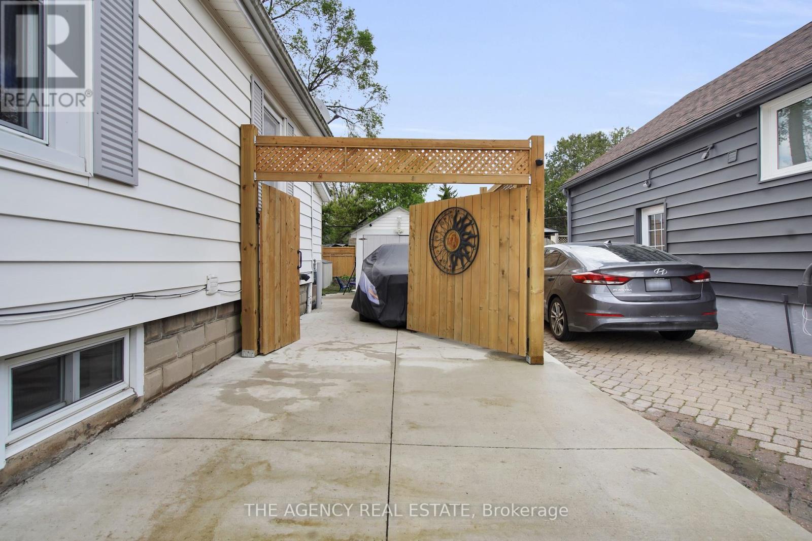 Property at 166 GILES STREET image 5