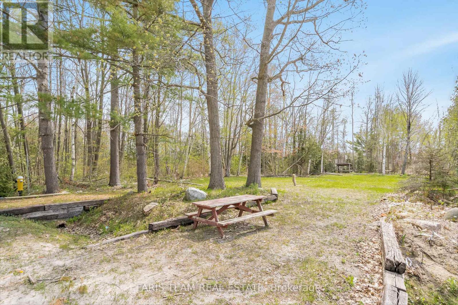 21 Poplar Glen Road, Wasaga Beach, Ontario  L9Z 2L3 - Photo 5 - S12028671