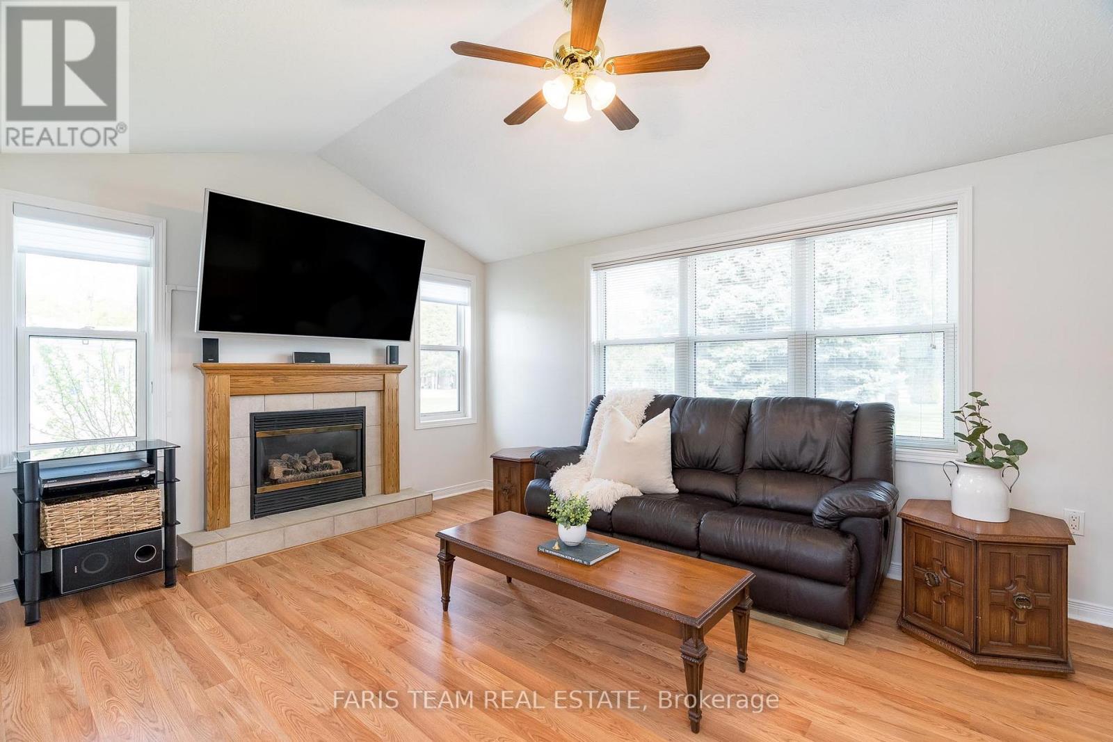 30 Indiana Avenue, Wasaga Beach, Ontario  L9Z 3A8 - Photo 9 - S12151108