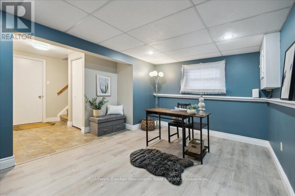102 Barnicke Drive, Cambridge, Ontario  N3C 3M4 - Photo 15 - X12149831