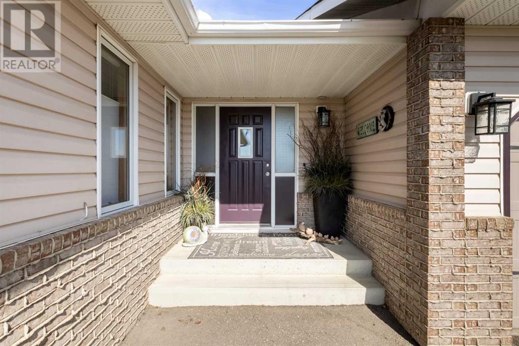 5208 Woodland Road, Innisfail, Alberta  T4G 1E3 - Photo 3 - A2221327