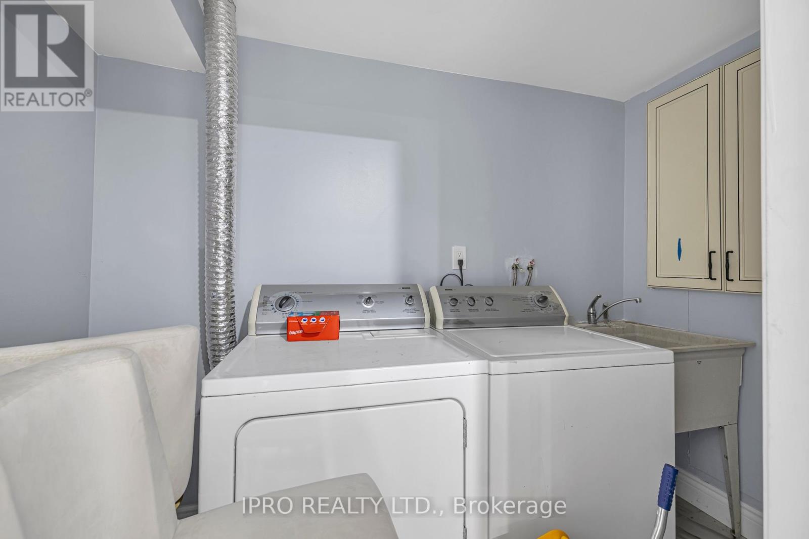 3860 Henrietta Way, Mississauga, Ontario  L5M 7Y4 - Photo 17 - W12151818