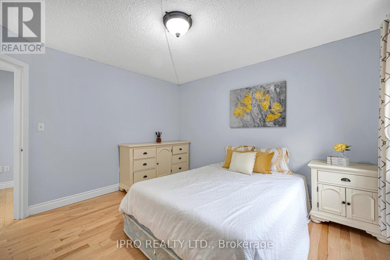 3860 Henrietta Way, Mississauga, Ontario  L5M 7Y4 - Photo 25 - W12151818
