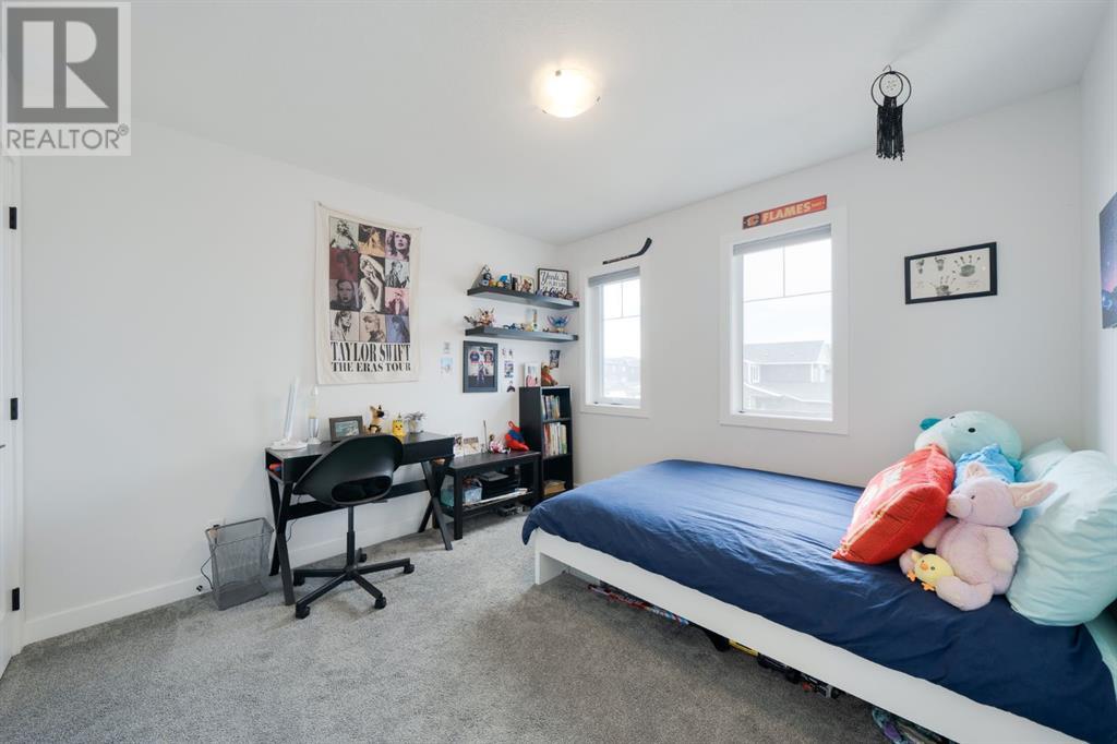 32 Fireside Link, Cochrane, Alberta  T4C 2T1 - Photo 15 - A2221413