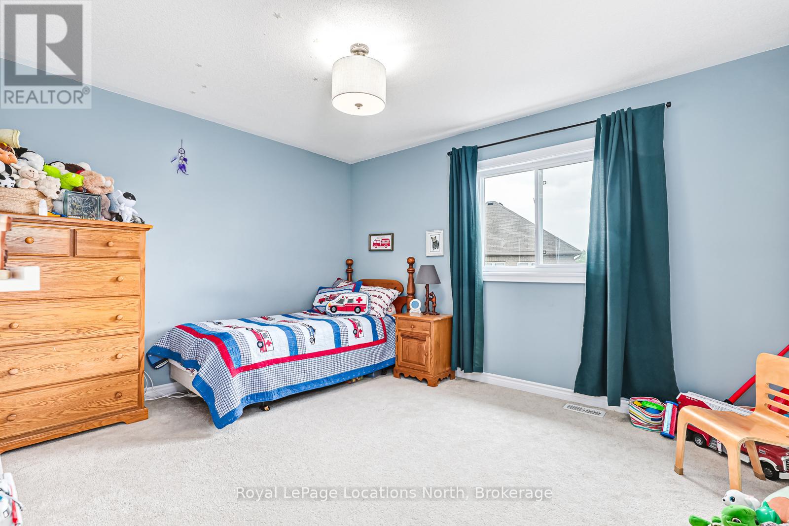 1 Academy Avenue, Wasaga Beach, Ontario  L9Z 0G9 - Photo 18 - S12151941