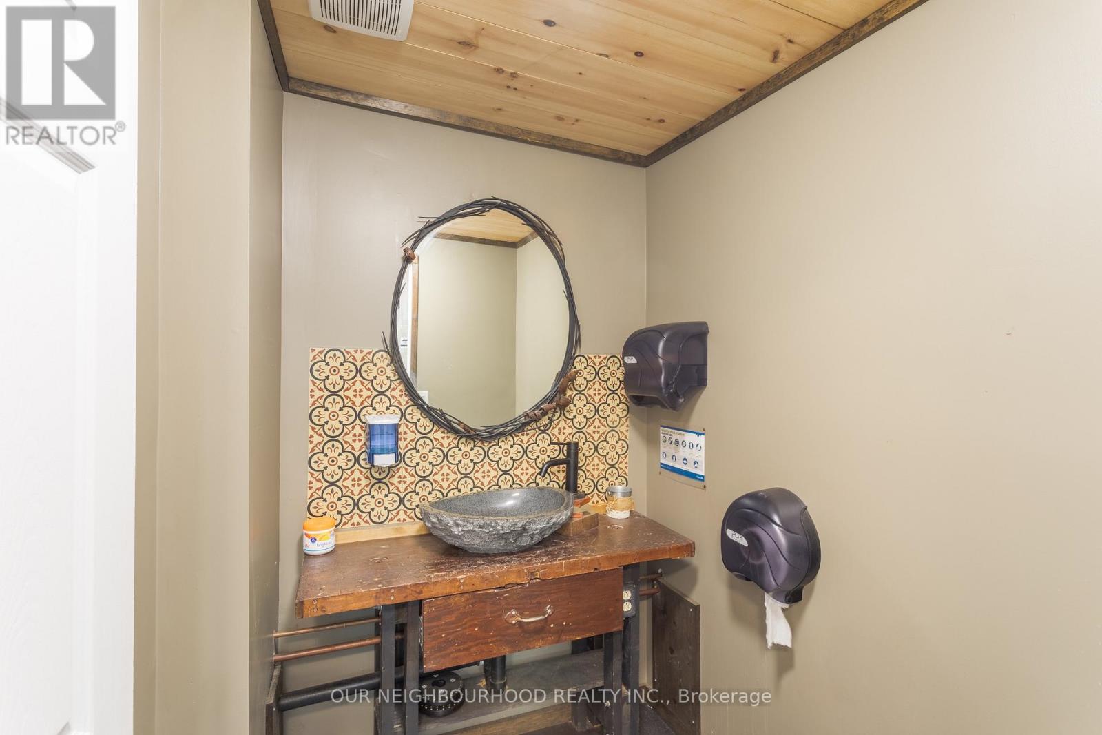 1010 Bala Falls Road, Muskoka Lakes, Ontario  L0C 1A0 - Photo 25 - X12151787
