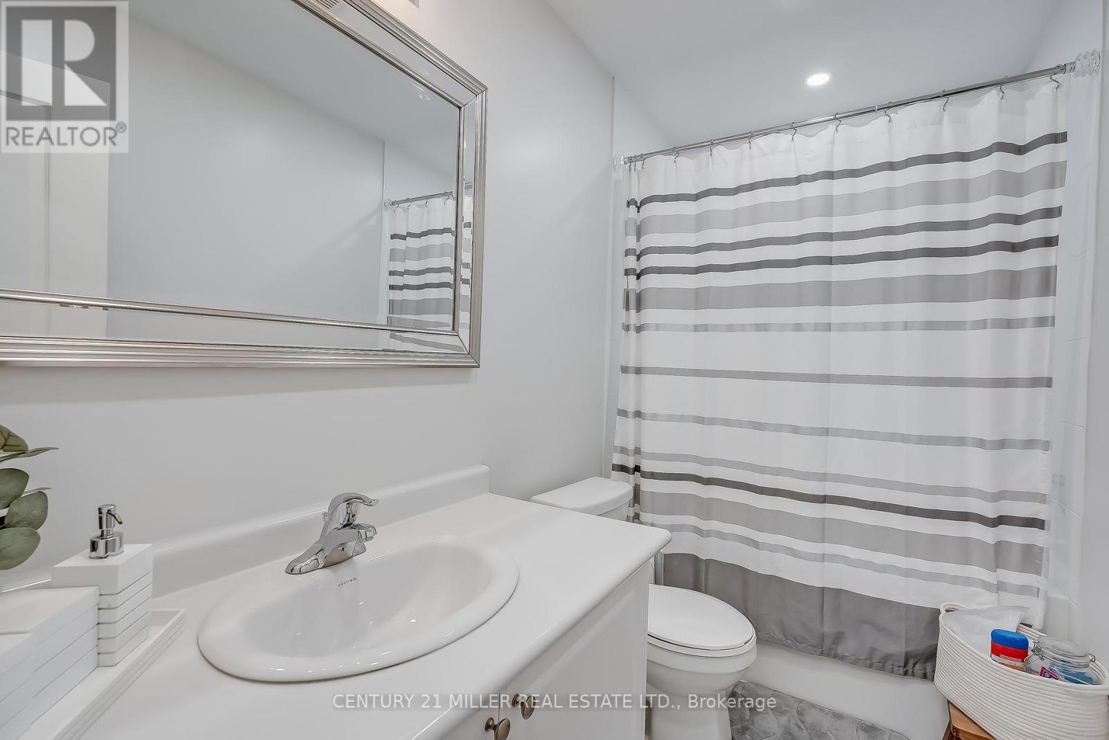 315 Humphrey Street, Hamilton, Ontario  L8B 1X4 - Photo 19 - X12151812