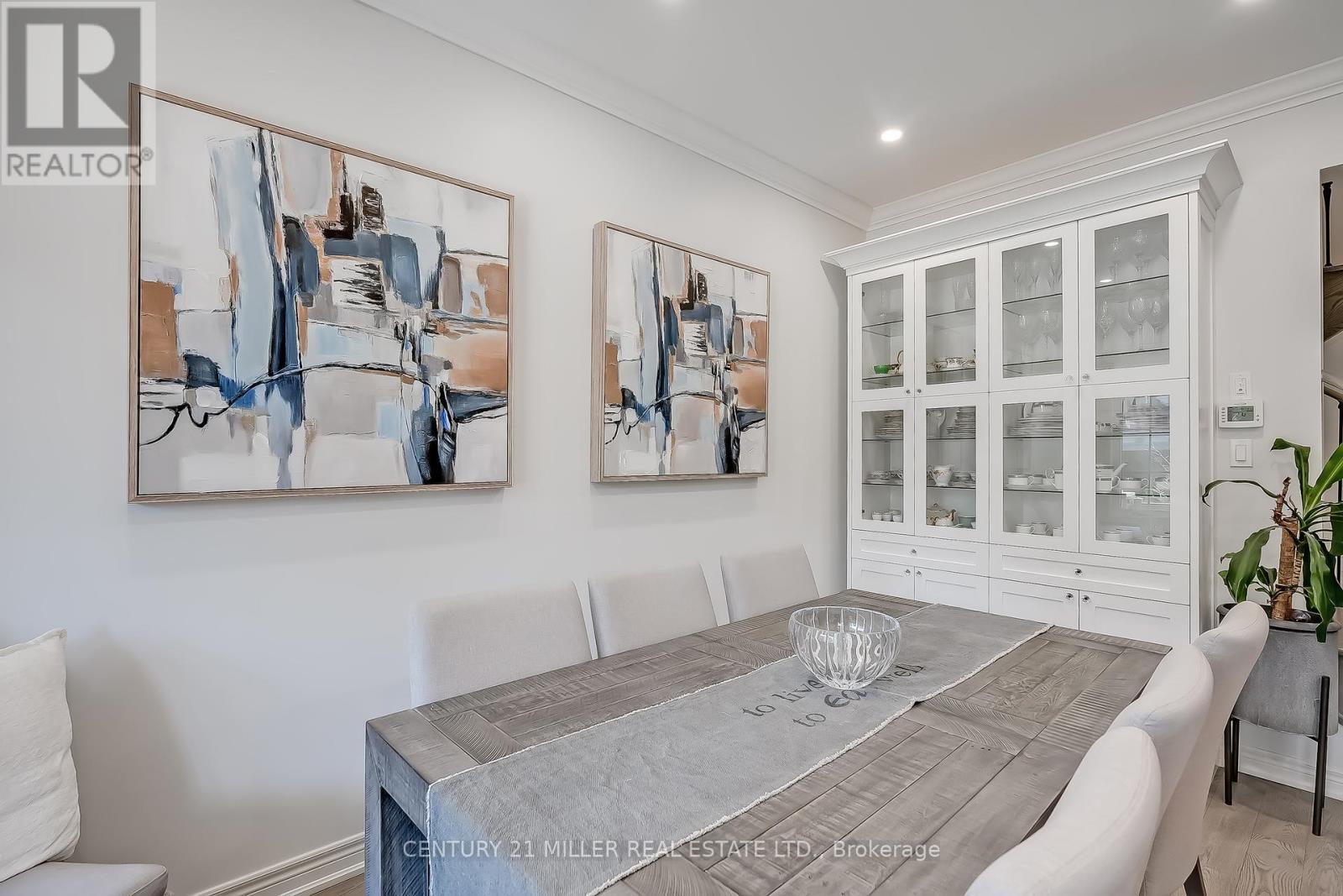 Property at 315 HUMPHREY STREET image 4