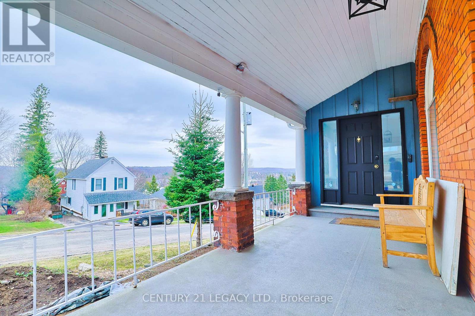 Property at 23 LANSDOWNE STREET W image 1