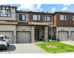 703 DONERAILE WALK, Ottawa, Ontario