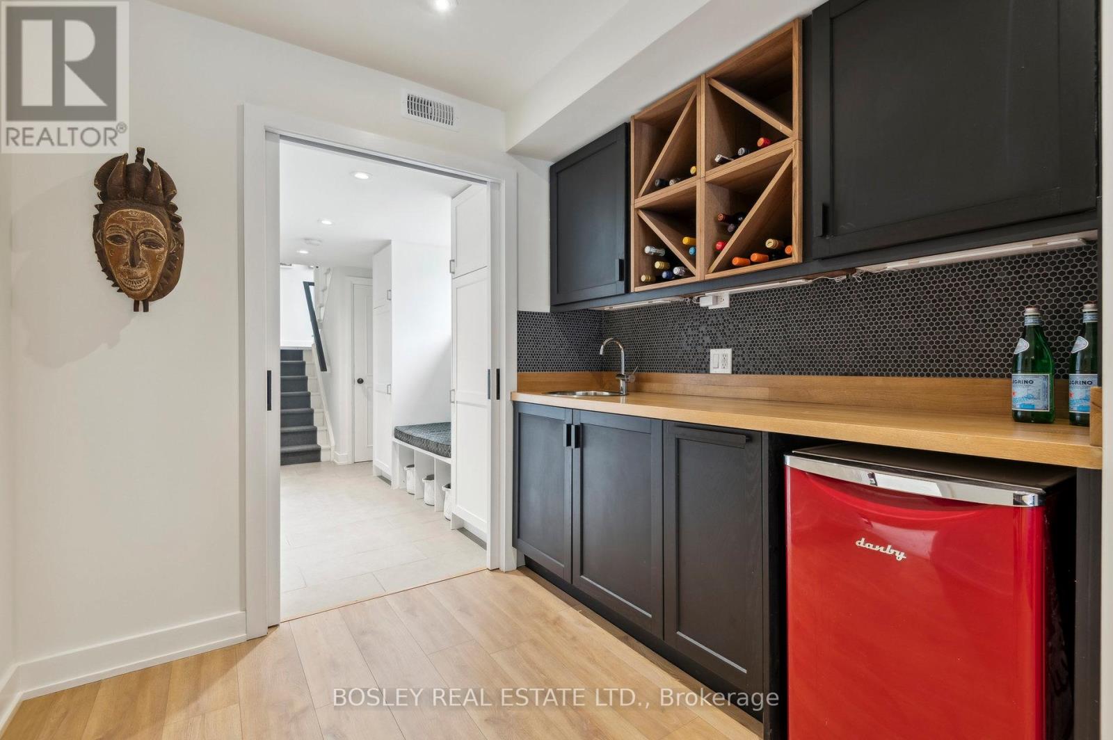 27 1/2 Dunbar Road, Toronto, Ontario  M4W 2X5 - Photo 11 - C12128696