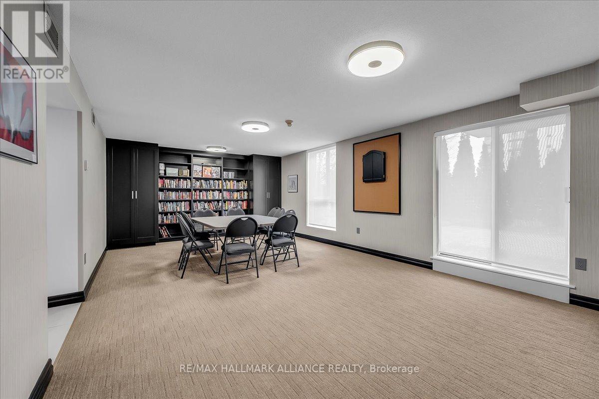 101 - 1071 Queens Avenue, Oakville (Cp College Park), Ontario  L6H 2R5 - Photo 38 - W12151472