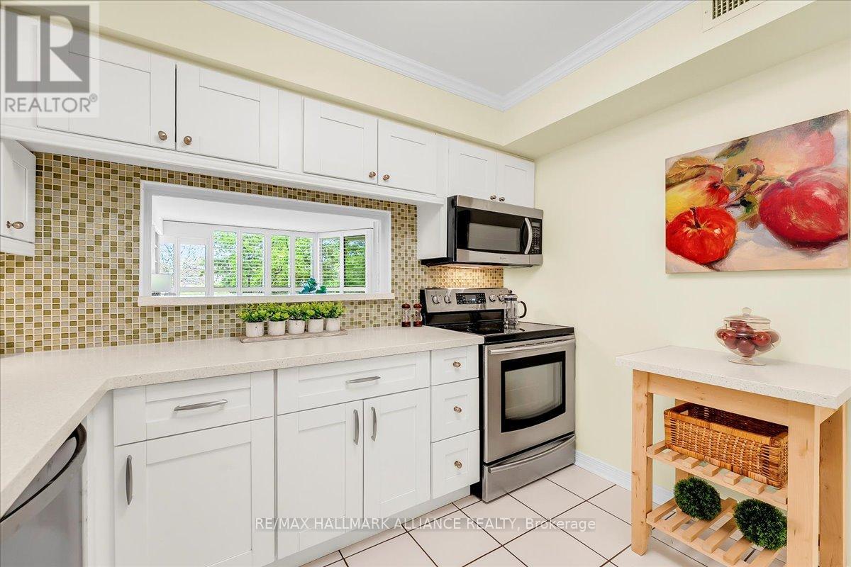 101 - 1071 Queens Avenue, Oakville (Cp College Park), Ontario  L6H 2R5 - Photo 8 - W12151472