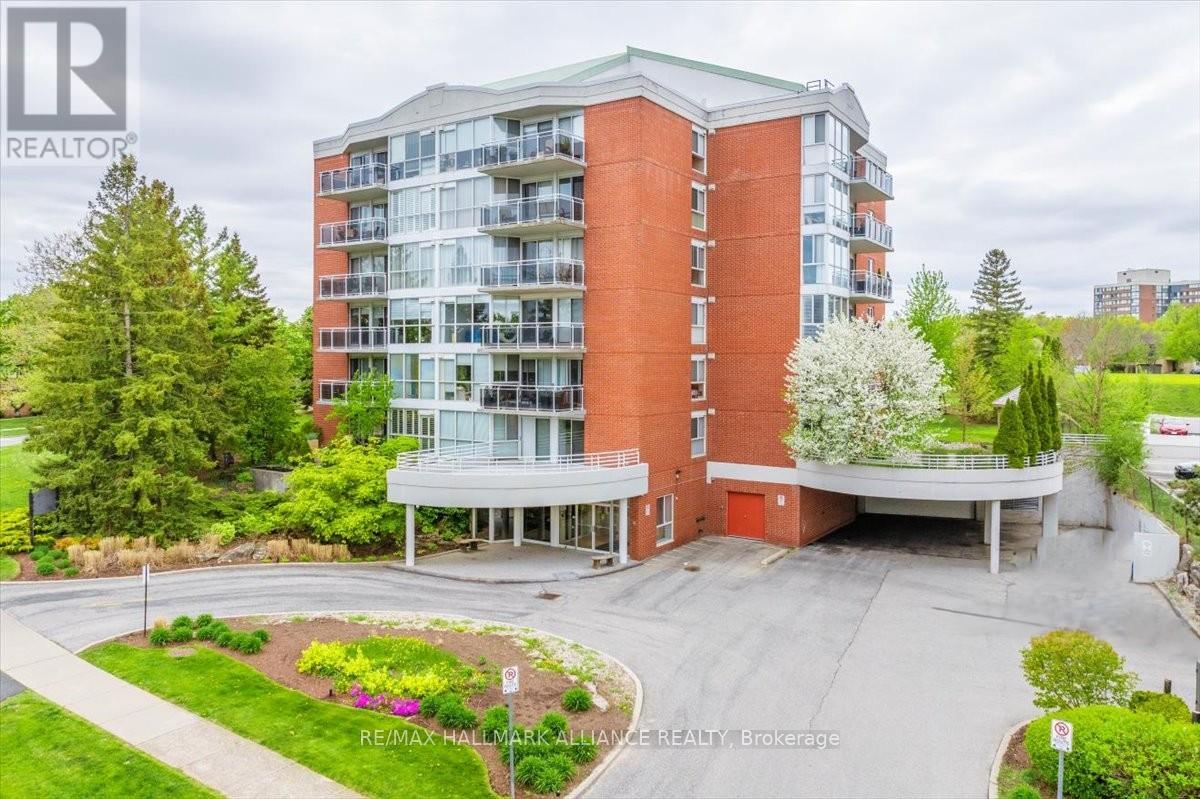 101 - 1071 QUEENS AVENUE, Oakville, Ontario