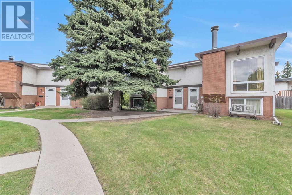 114 Pinemont Bay NE, calgary, Alberta
