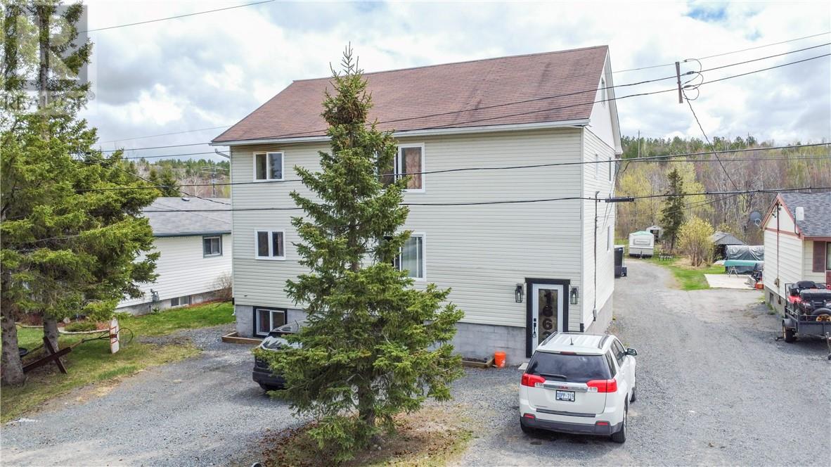 1663 Wendy, Val Caron, Ontario