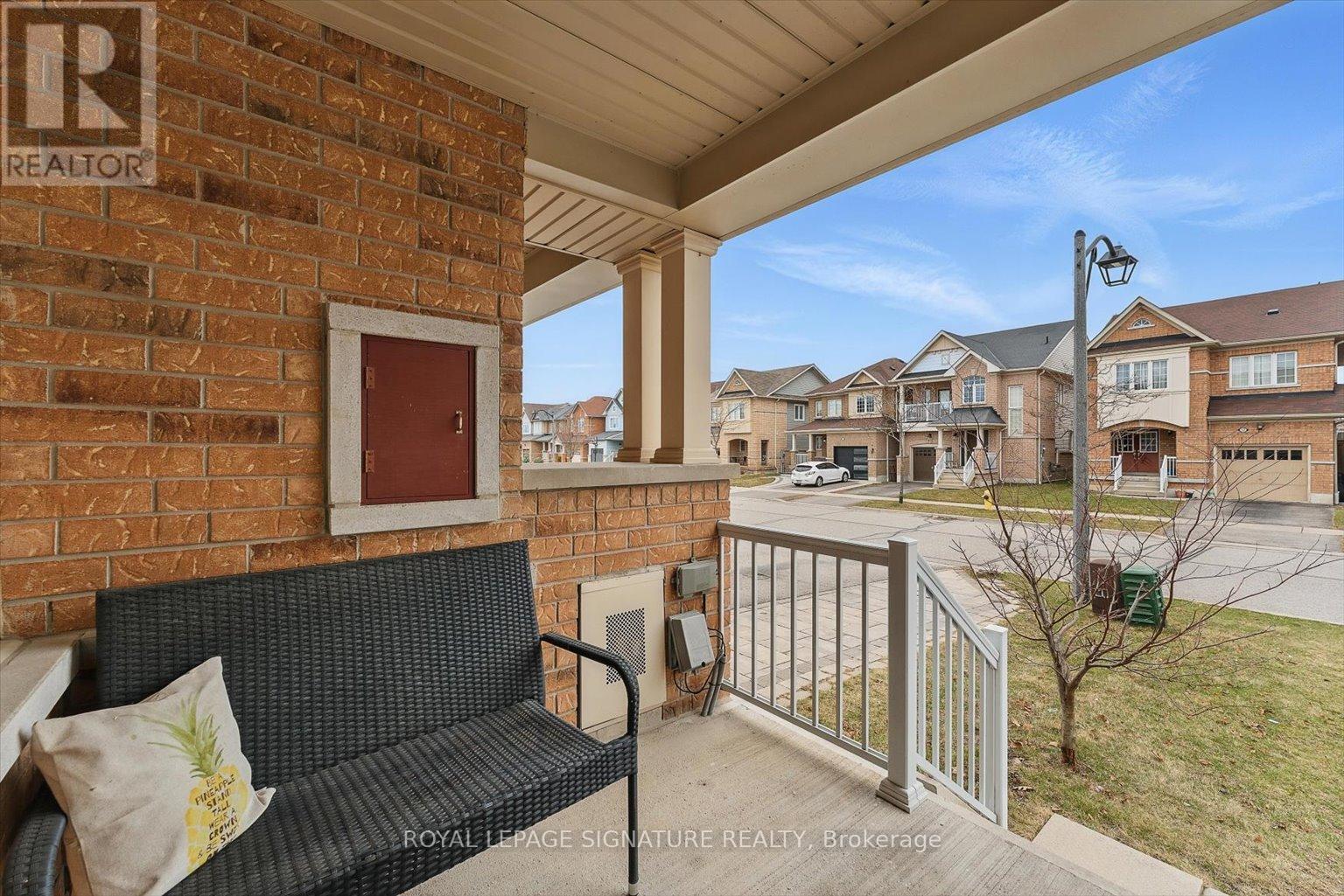 17 Gallimere Court, Whitby, Ontario  L1N 0J5 - Photo 3 - E12151900