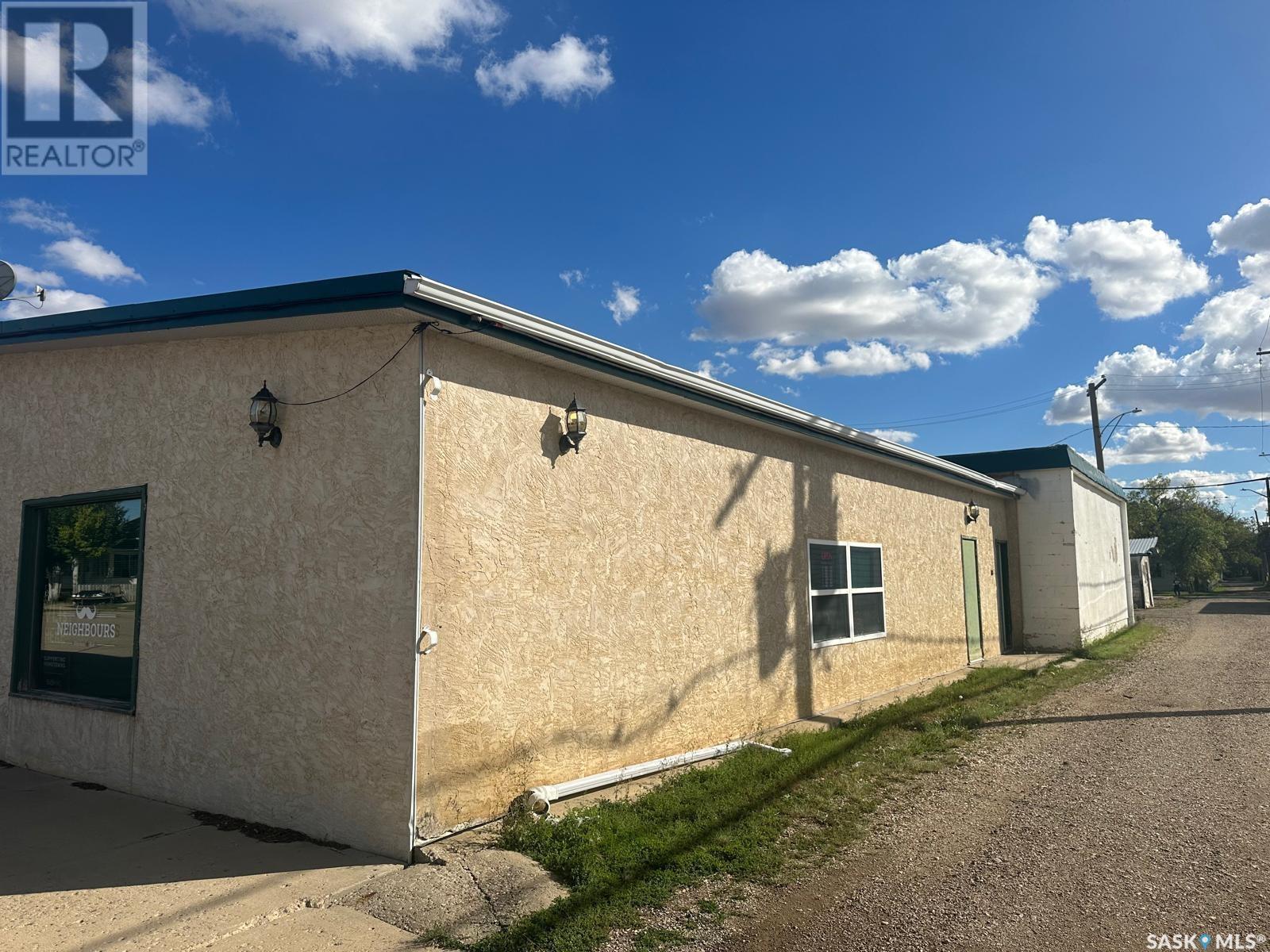 104 4th Avenue E, Gravelbourg, Saskatchewan  S0H 1X0 - Photo 28 - SK006086
