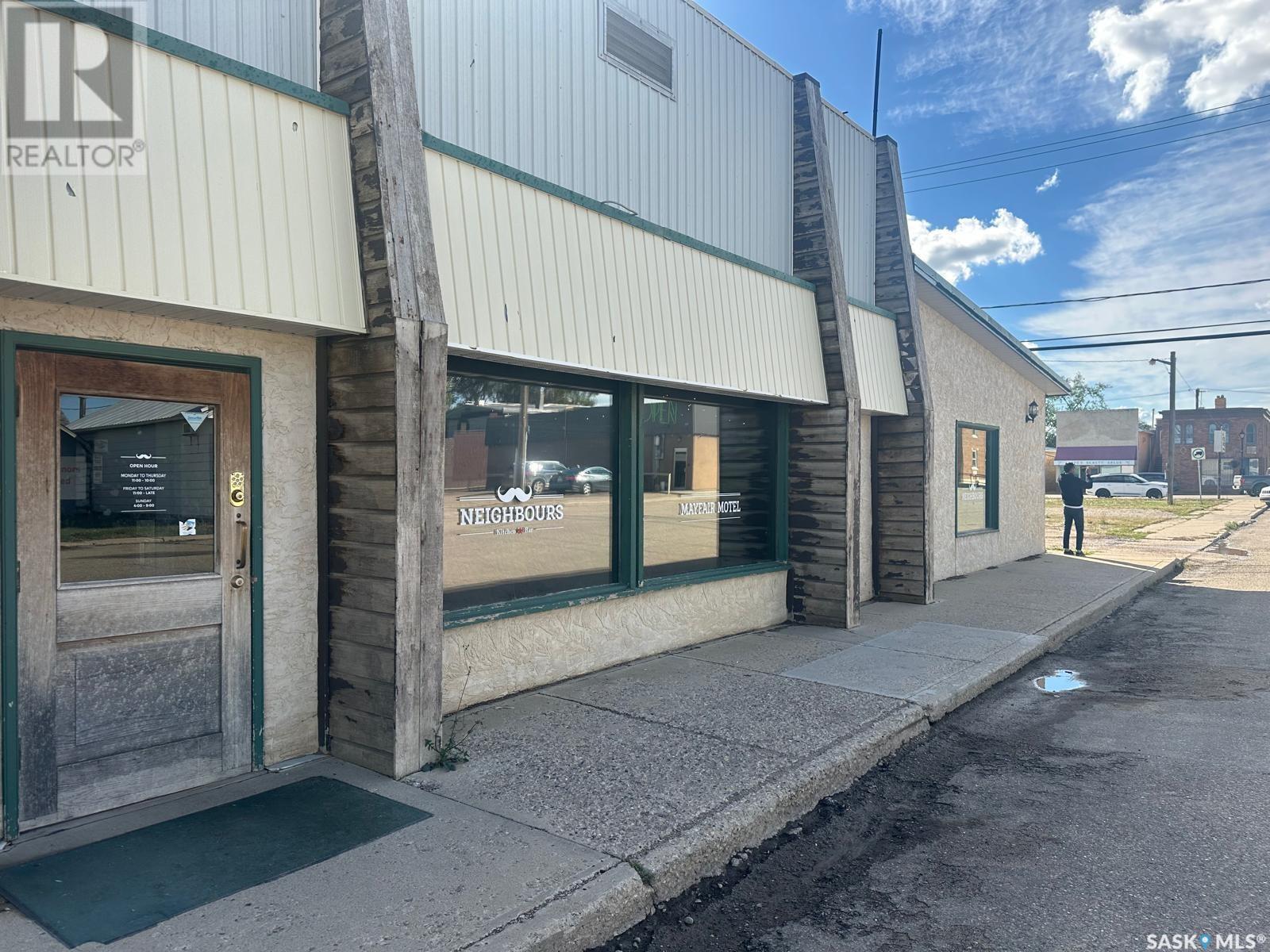 104 4th Avenue E, Gravelbourg, Saskatchewan  S0H 1X0 - Photo 3 - SK006086