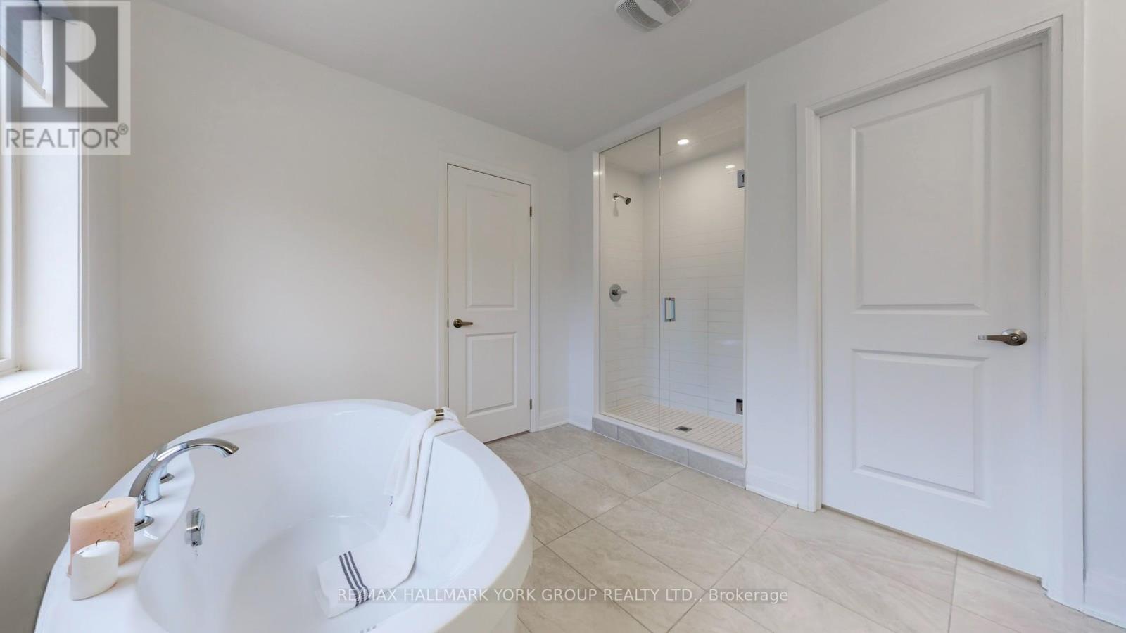 125 Silk Twist Drive, East Gwillimbury, Ontario  L9N 0W1 - Photo 27 - N12152015