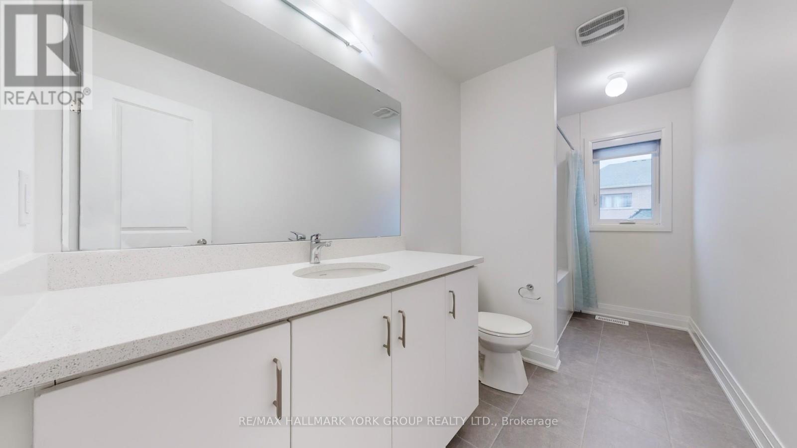 125 Silk Twist Drive, East Gwillimbury, Ontario  L9N 0W1 - Photo 30 - N12152015