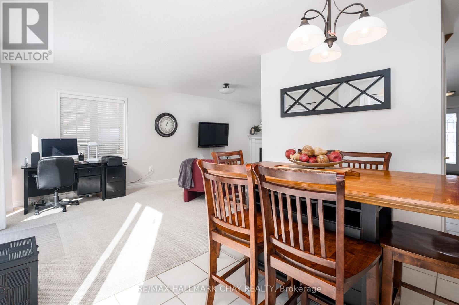 105 Crompton Drive, Barrie, Ontario  L4M 6N9 - Photo 12 - S12151907