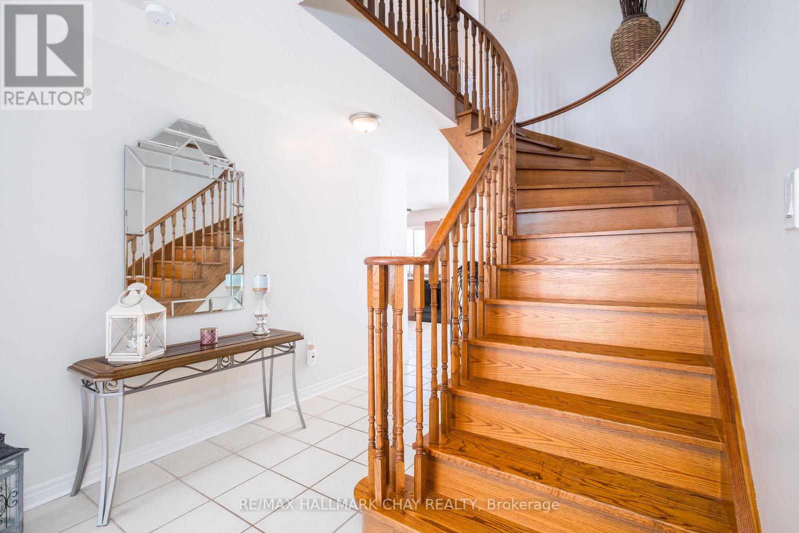 105 Crompton Drive, Barrie, Ontario  L4M 6N9 - Photo 17 - S12151907