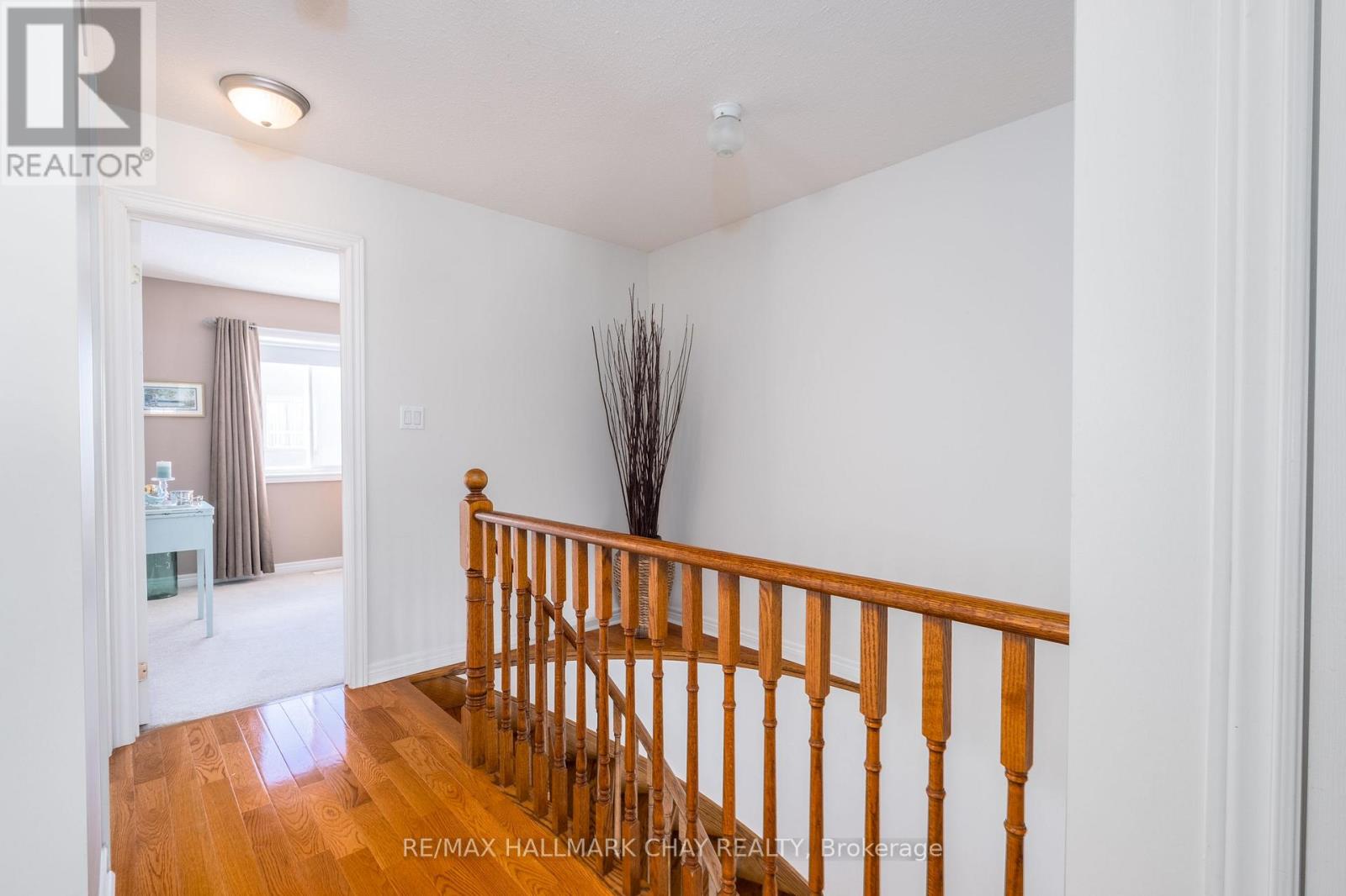 105 Crompton Drive, Barrie, Ontario  L4M 6N9 - Photo 18 - S12151907