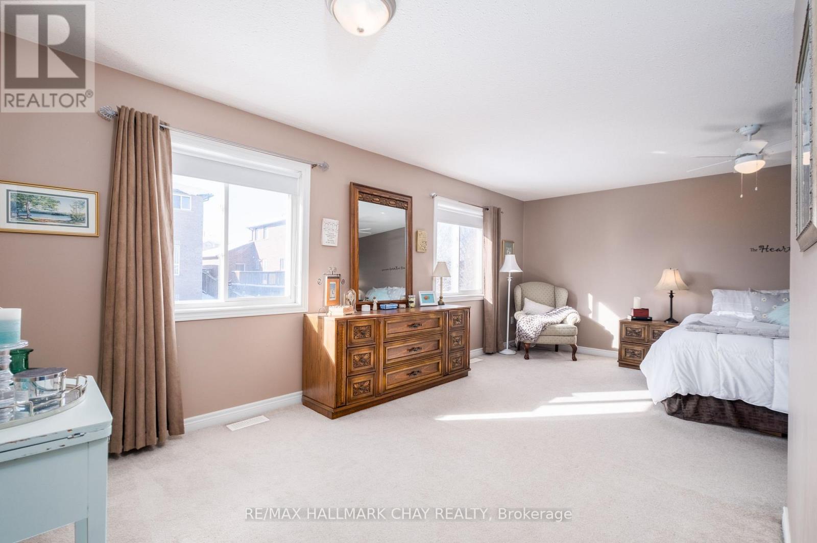 105 Crompton Drive, Barrie, Ontario  L4M 6N9 - Photo 19 - S12151907