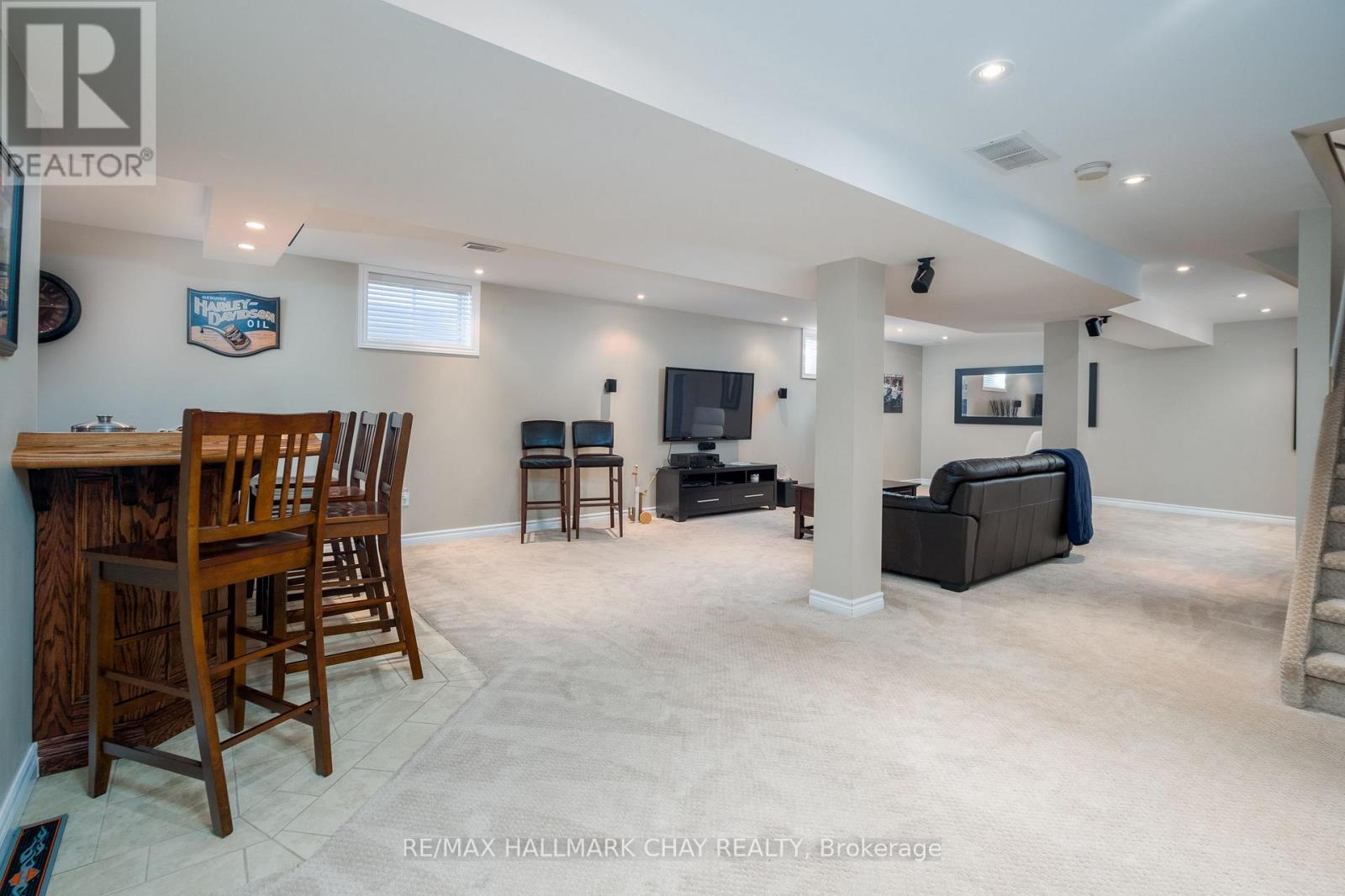 105 Crompton Drive, Barrie, Ontario  L4M 6N9 - Photo 34 - S12151907