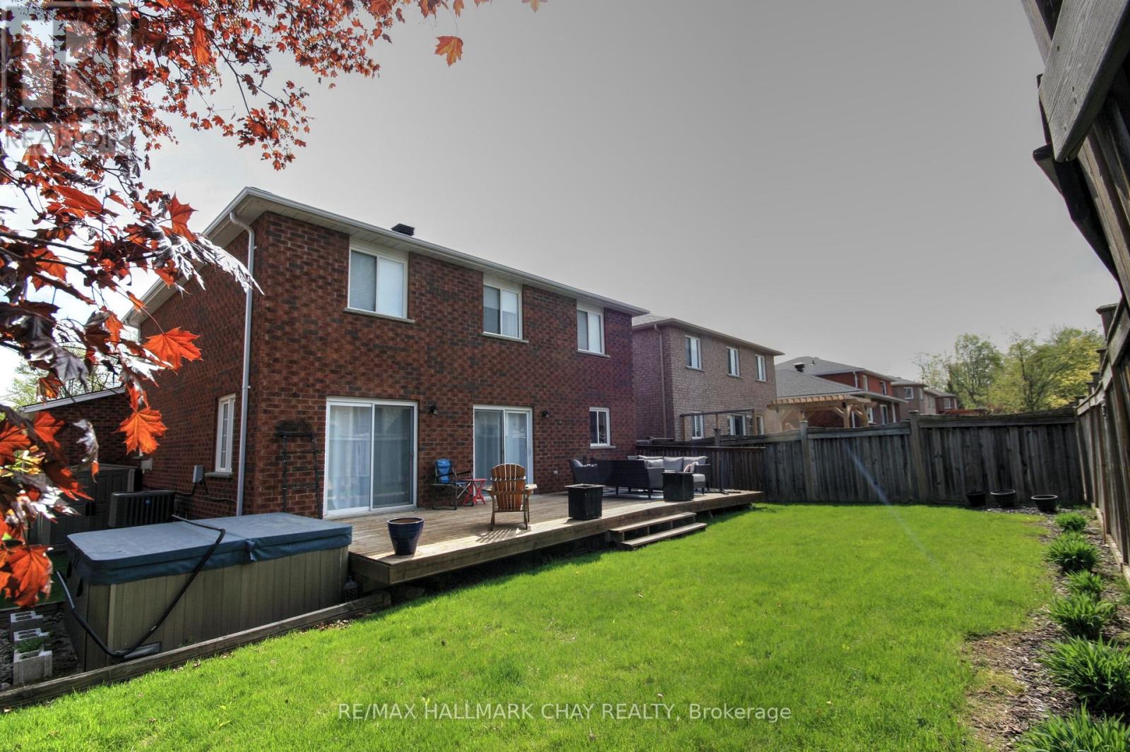 105 Crompton Drive, Barrie, Ontario  L4M 6N9 - Photo 38 - S12151907