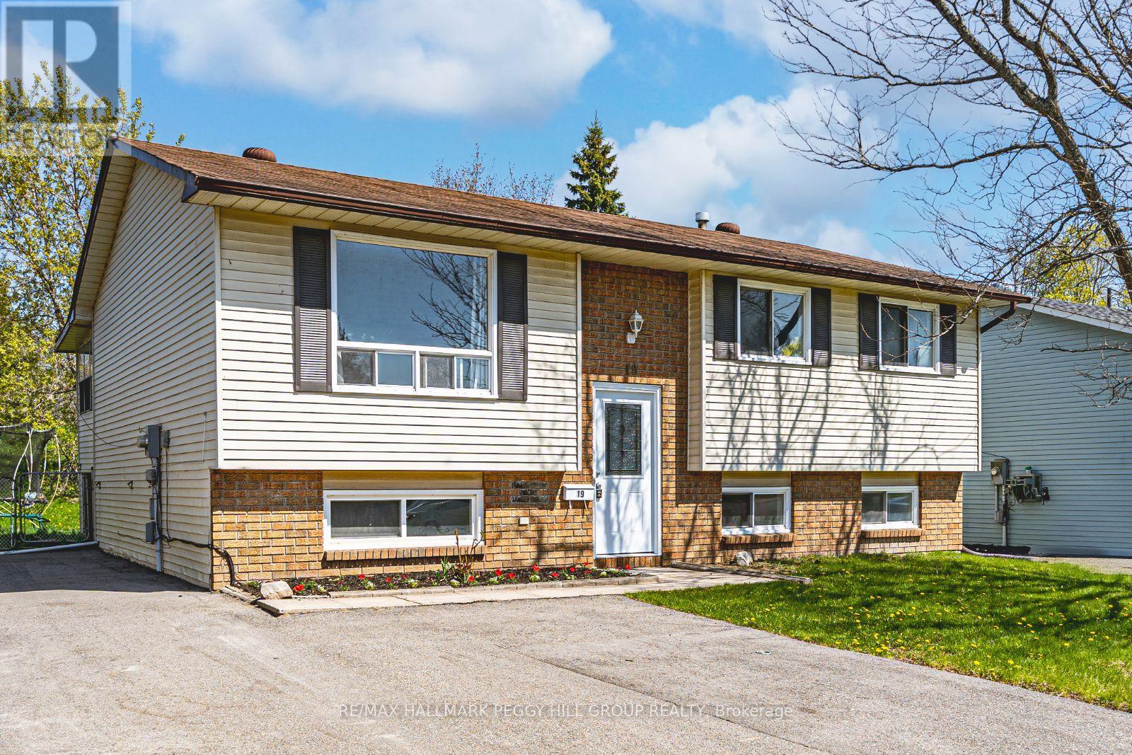 19 KORLEA CRESCENT, Orillia, Ontario