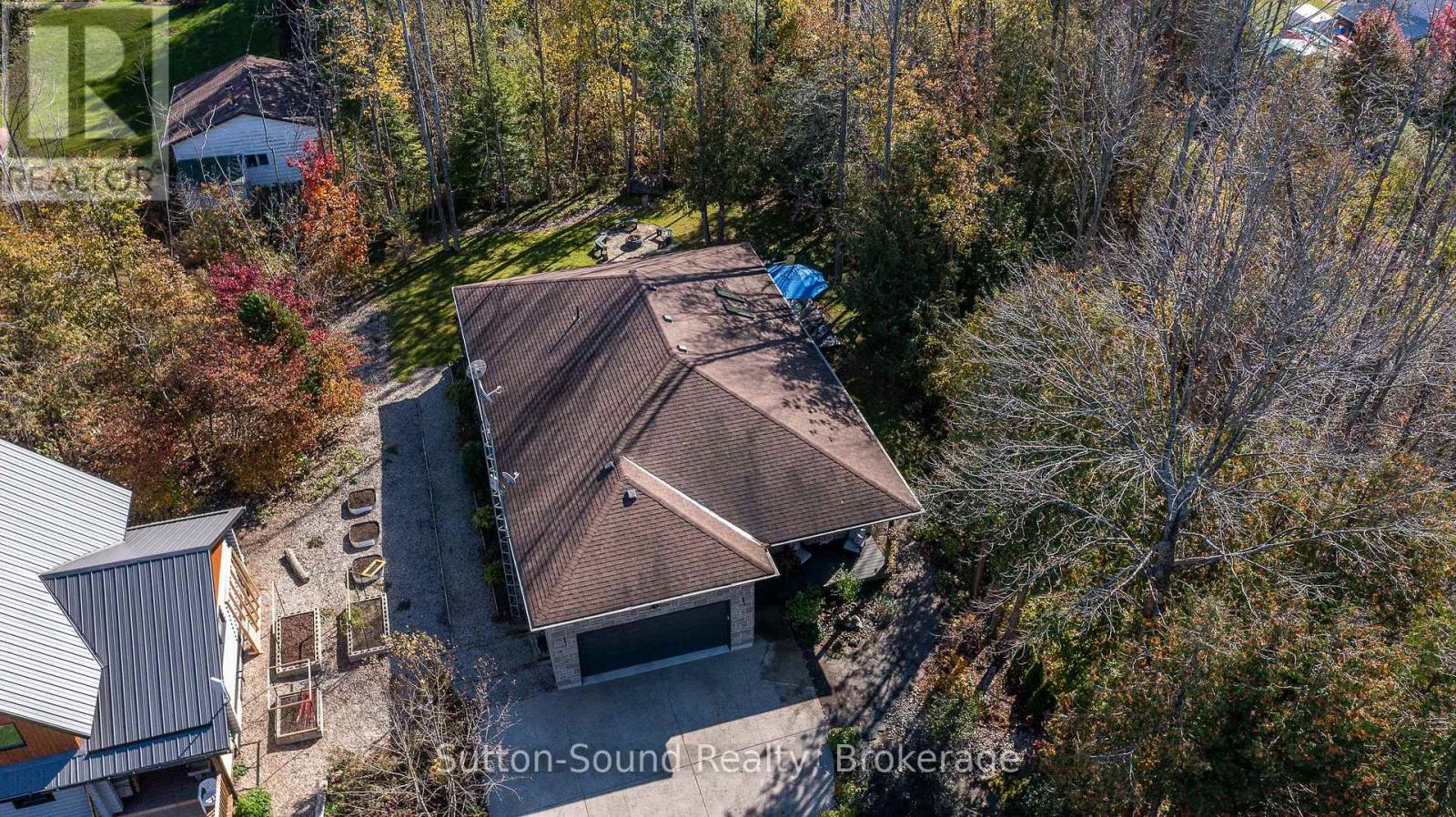170 Lakeshore Road, Georgian Bluffs, Ontario  N0H 2T0 - Photo 2 - X11957145