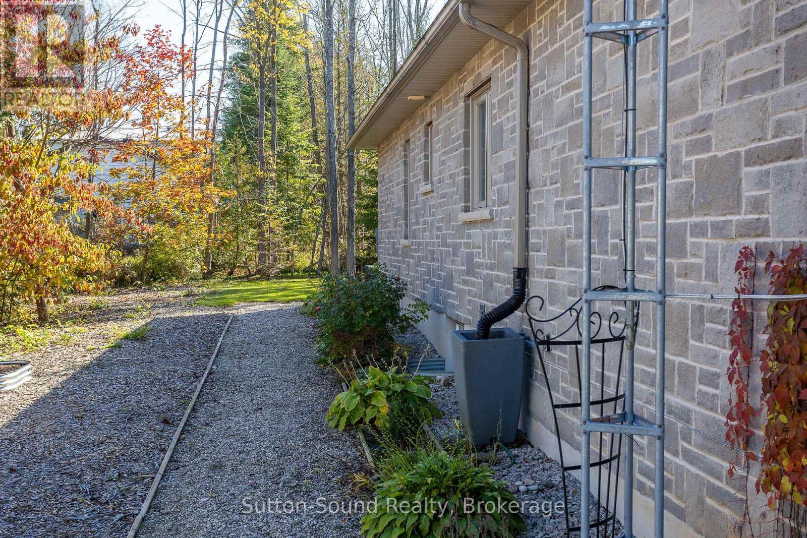 170 Lakeshore Road, Georgian Bluffs, Ontario  N0H 2T0 - Photo 26 - X11957145