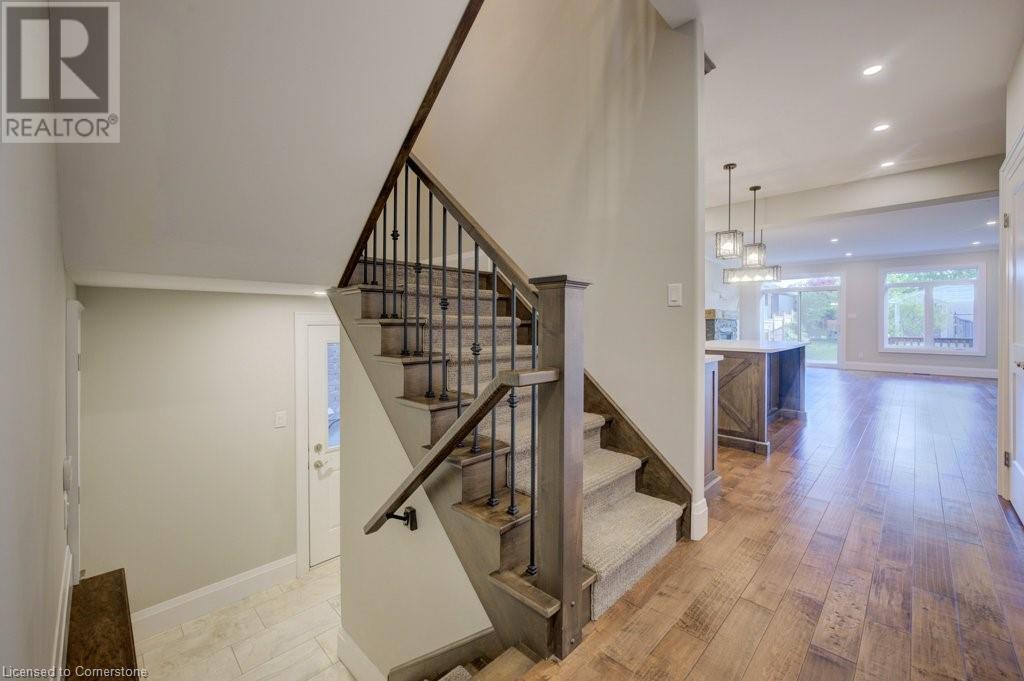Property at 123 WALTER Street image 3