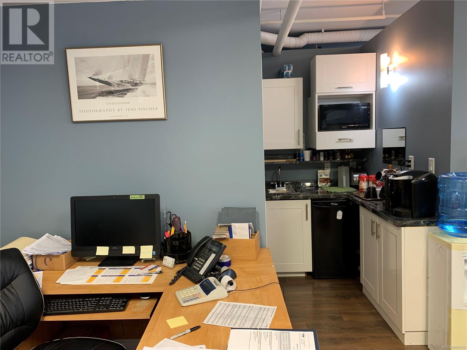 101 9776 Fourth St, Sidney, British Columbia  V8L 2Z1 - Photo 11 - 999353