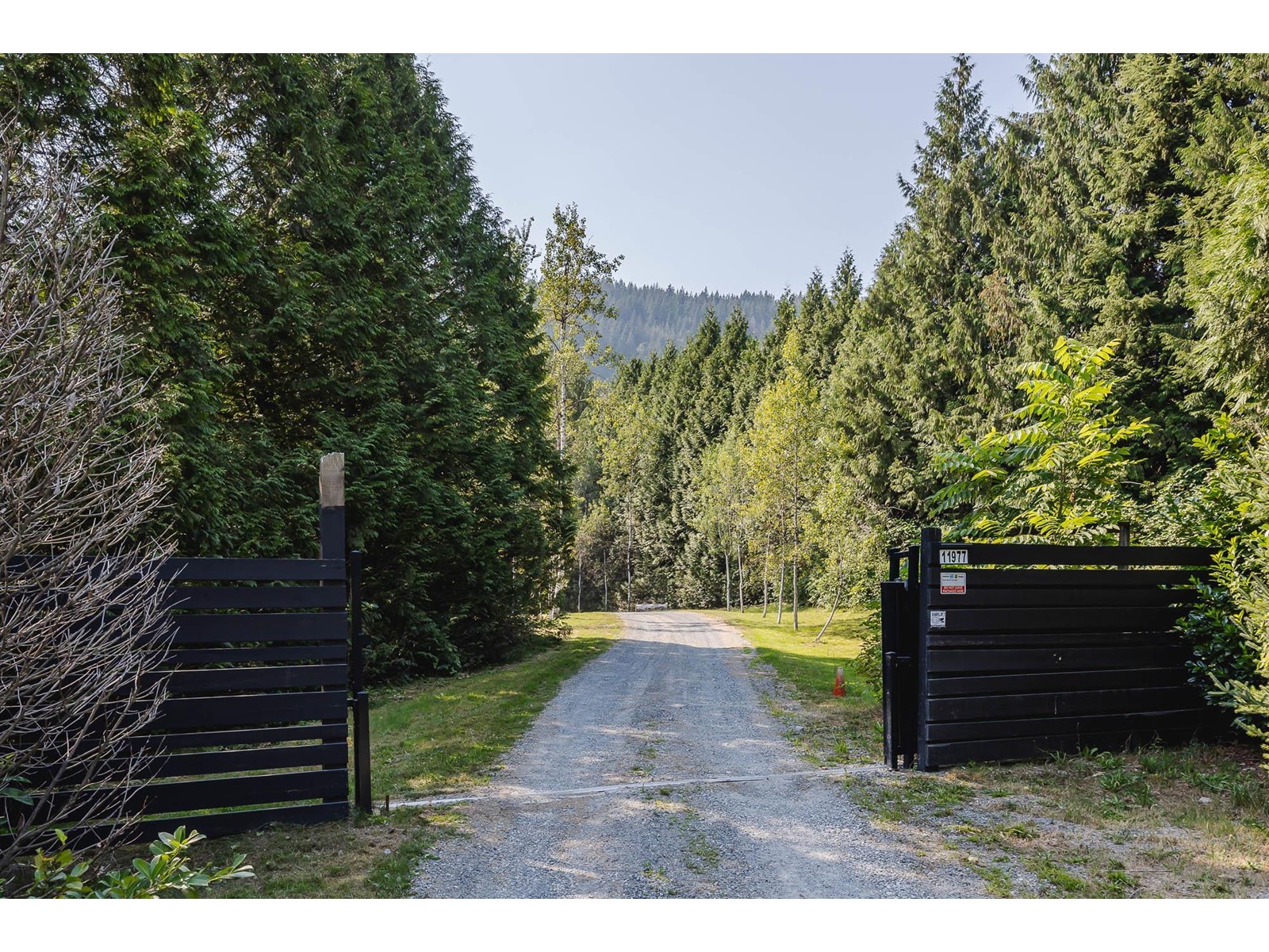 11977 Stave Lake Road, Mission, British Columbia  V2V 4J1 - Photo 3 - R3003112