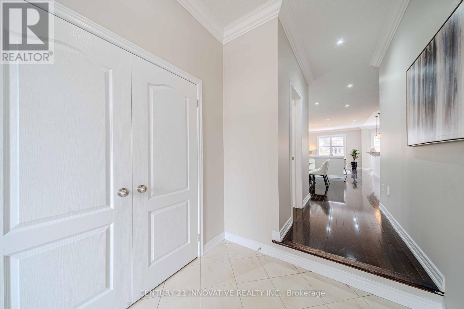 25 Wellman Crescent, Caledon, Ontario  L7C 3W4 - Photo 5 - W12151856